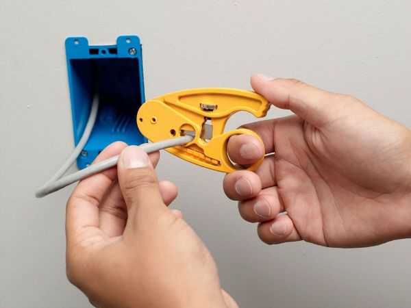 Picture of Coax Round Cable Stripper up to 24AWG