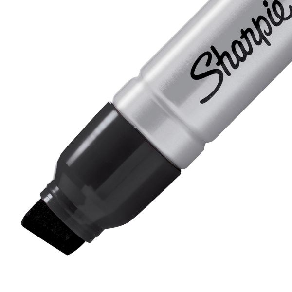 Picture of 12-Pack Magnum Permanent Marker w/ Durable Chisel Tip. Extra-wide Chisel Tip. Bold