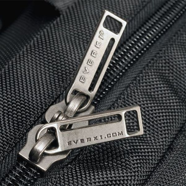 Picture of Lunar Laptop Briefcase 18.4'' Magnetic quick access pocket Discreet back compartment