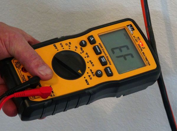 Picture of 1000V AC/DC Multimeter. CAT IV 600V & CAT III 1000V Rating