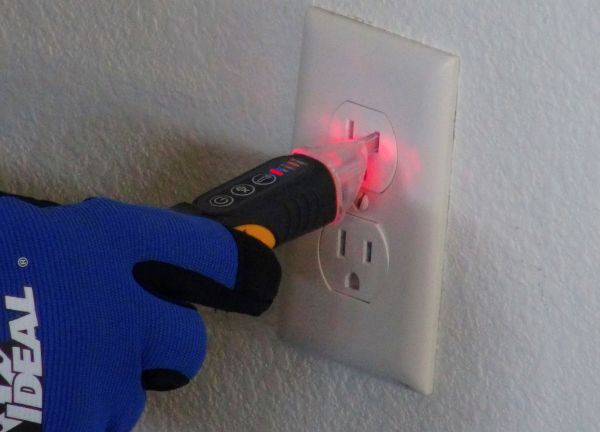 Picture of 12-1000V AC Dual Range NCVT w/ Flashlight. CAT IV 1000V Rating