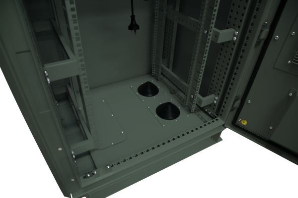 Picture of 27RU Outdoor FreeStanding Cabinet. (800x600x1575mm) IP45 Rated