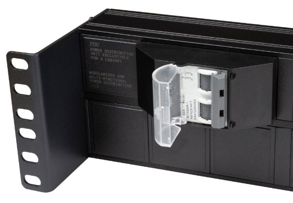 Picture of 20 Outlet Horizontal Power Rail 16x 10A IEC C13 & 4x 16A C19. w/ 6KA C-Curve Circuit