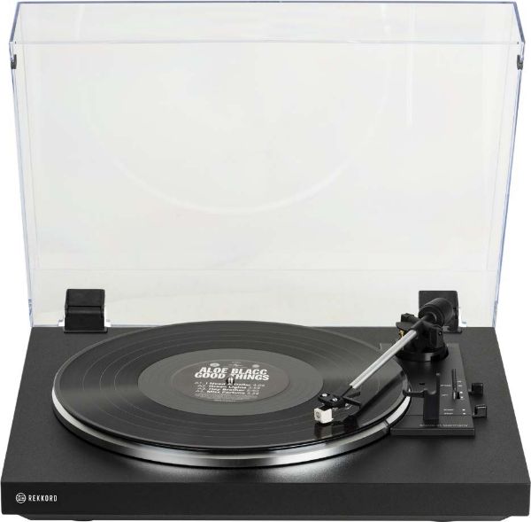 Picture of F100P Turntable with Black ONKYO GX30ARCB Powered Bookshe Speakers.