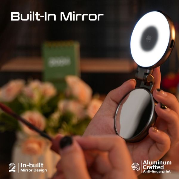 Picture of 360° Rotatable Ultra-Slim MagSafe Compatible Recharge LED Ring Light