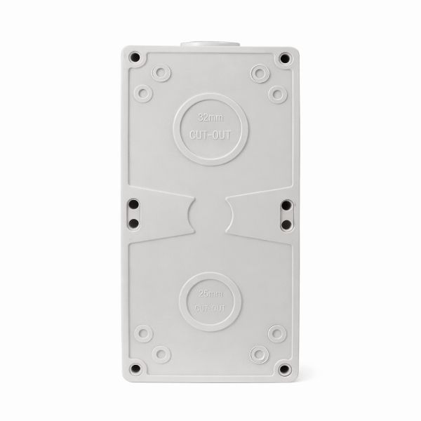 Picture of Switched Outlet 4 Pin 10A Round IP66 Stainless Steel cover fastening